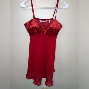 VTG Victoria's Secret Intimate Solid Maroon Babydoll Velvet Top Size M EUC